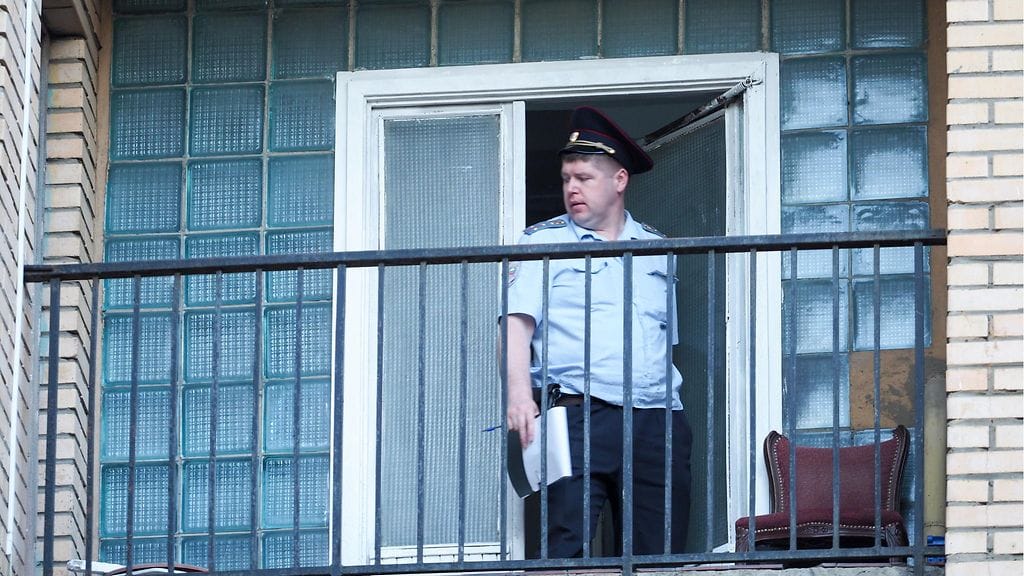 Poliisi tutkii Juri Kotlerin asuntoa