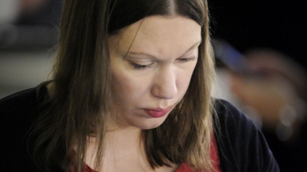 Toimittaja Sanna Ukkola eduskunnassa Helsingissä 3. joulukuuta 2009.