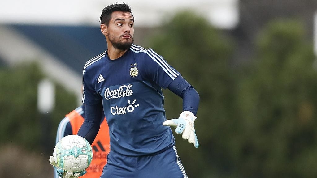Sergio Romero ei osallistu jalkapallon MM-kisoihin loukkaantumisen vuoksi.