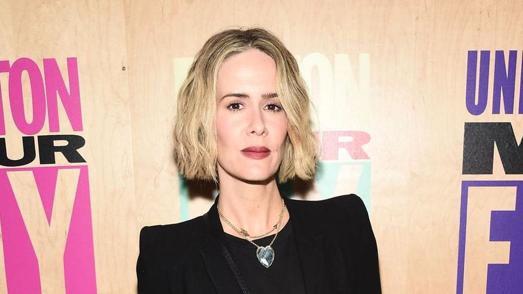 Sarah Paulson on suhteessa häntä vuosikymmeniä vanhemman naisen kanssa.