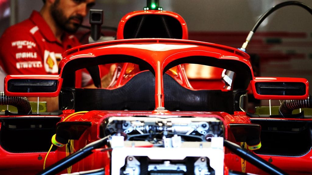 Ferrarin peileistä on poistunut niiden päälle kiinnitetyt lipat, jotka FIA katsoi kielletyiksi ilmanohjaimiksi.