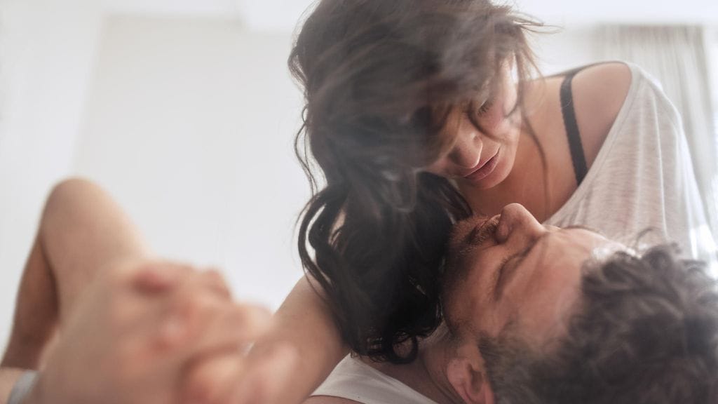 – G-pisteen olemassaolosta on esitetty kiistanalaisia arvioita, onko se fysiologinen todennettavissa oleva alue vai ei. Mutta puheessa sitä käytetään emmekä ole ottaneet kantaa, onko sitä vai eikö ole, Kielitoimistosta kerrotaan. Kuvituskuva.