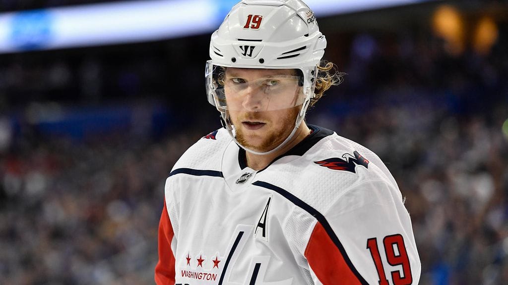 Washington Capitalsin ruotsalaissentteri Nicklas Bäckström on kärsinyt loukkaantumisista NHL:n pudotuspelien aikana.