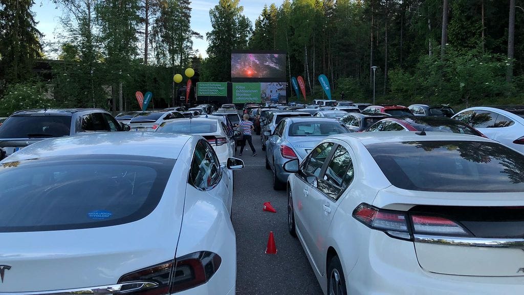 sähköauto, drive in