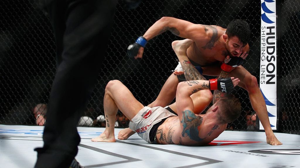 Makwan Amirkhani kukisti Jason Knightin hajaäänituomiolla. Arkistokuva.