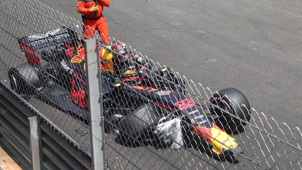 Max Verstappen rysäytti seinään Monacon GP:n kolmansissa vapaissa harjoituksissa.