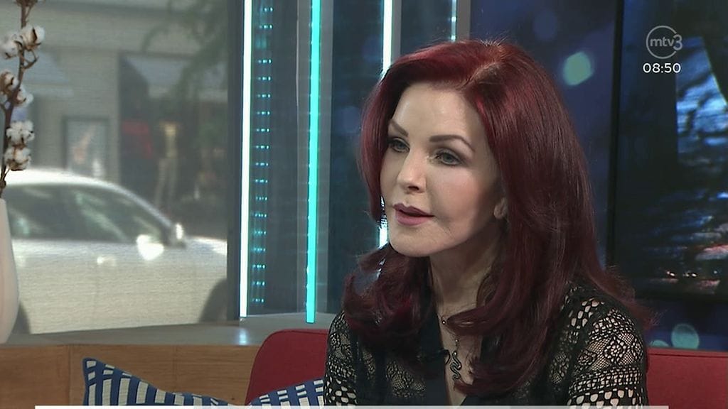 Priscilla Presley HuSussa (1)