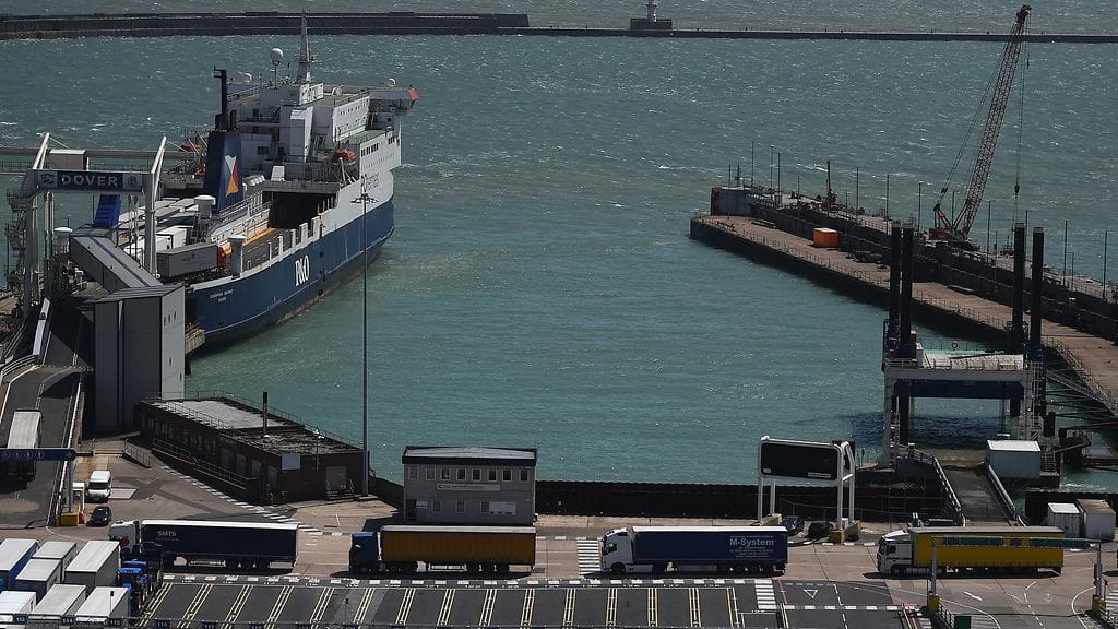 Doverin satama on pääasiassa henkilöliikenteeseen keskittyvä satama Englannin kanaalin rannalla Kentissä Iso-Britanniassa.