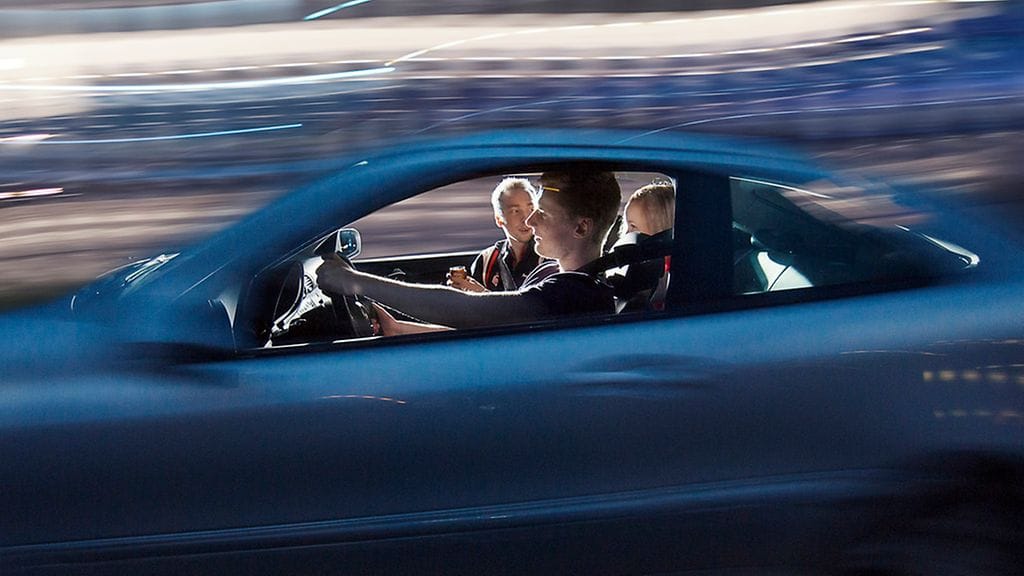 Poliisi peräänkuuluttaa ajokortin myöntämistä 17-vuotiaille vain poikkeuksellisesta syystä. Kuvituskuva.