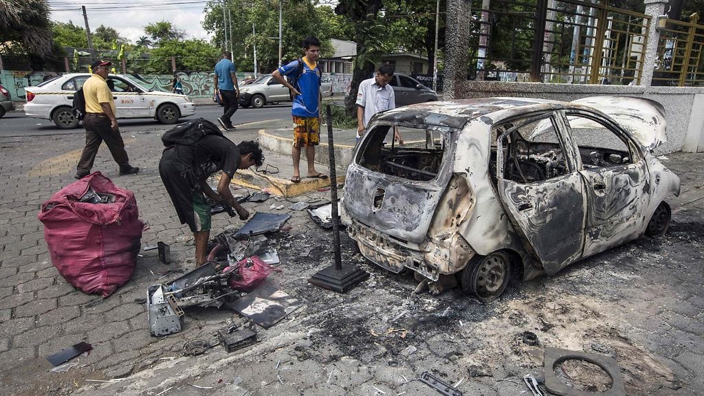 Nicaraguassa ainakin 120 ihmistä on kuollut ja 1  300 haavoittunut levottomuuksissa, jotka ovat saaneet alkunsa poliittisista mielenosoituksista.