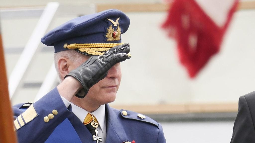 Komentajilla on erilliset tapaamiset sekä presidentti Niinistön että puolustusvoimain komentaja, kenraali Jarmo Lindbergin kanssa. Kuvassa Jarmo Linderberg.