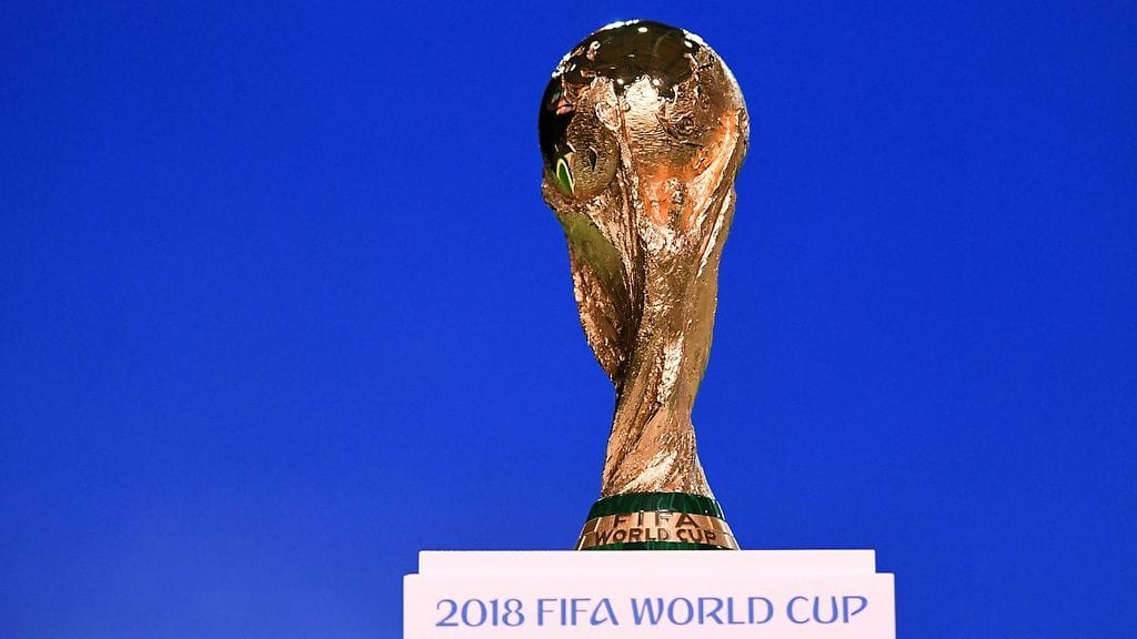 Tästä pokaalista jalkapallon MM-kisoissa pelataan.