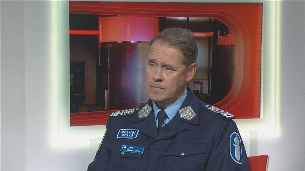 Poliisiylijohtaja Seppo Kolehmainen kiirehtii poliisin henkilötietolakia. Siinä on tarkoitus helpottaa sitä miten poliisi voi tietojaan yhdistellä.