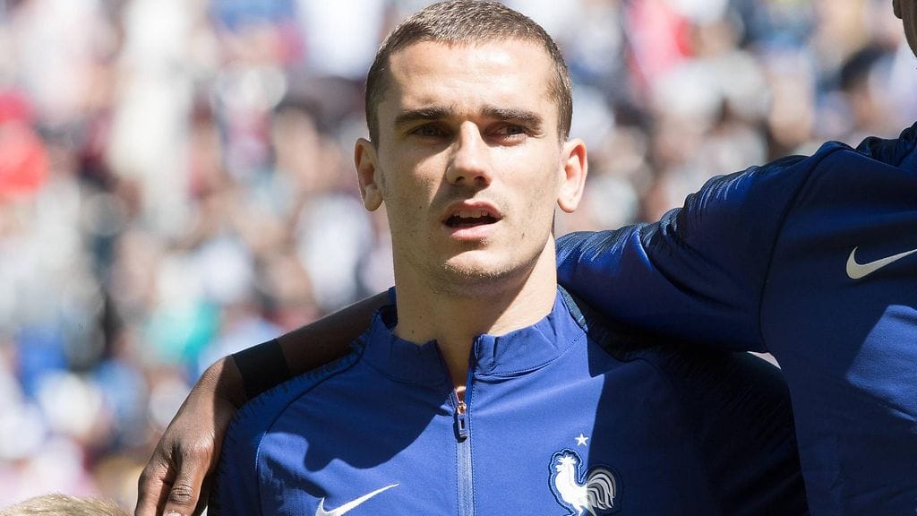 Antoine Griezmann ilmoitti MM-kisojen alla jäävänsä nykyisen seuransa Atlético Madridin riveihin.