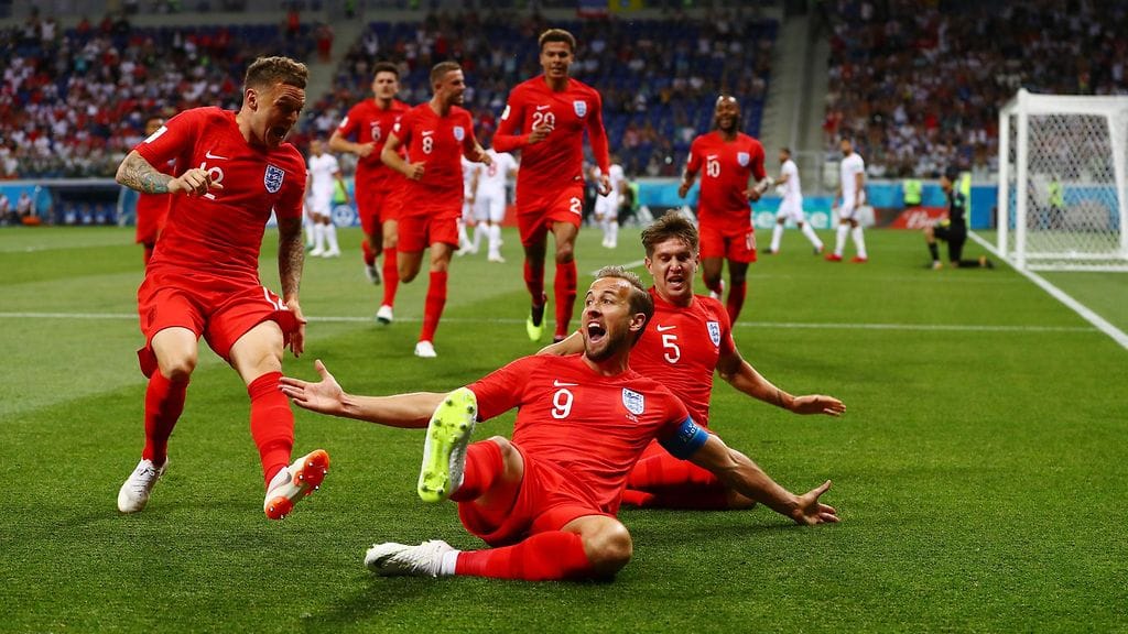 Harry Kane (nro 9.) iski kaksi maalia Tunisian verkkoon.