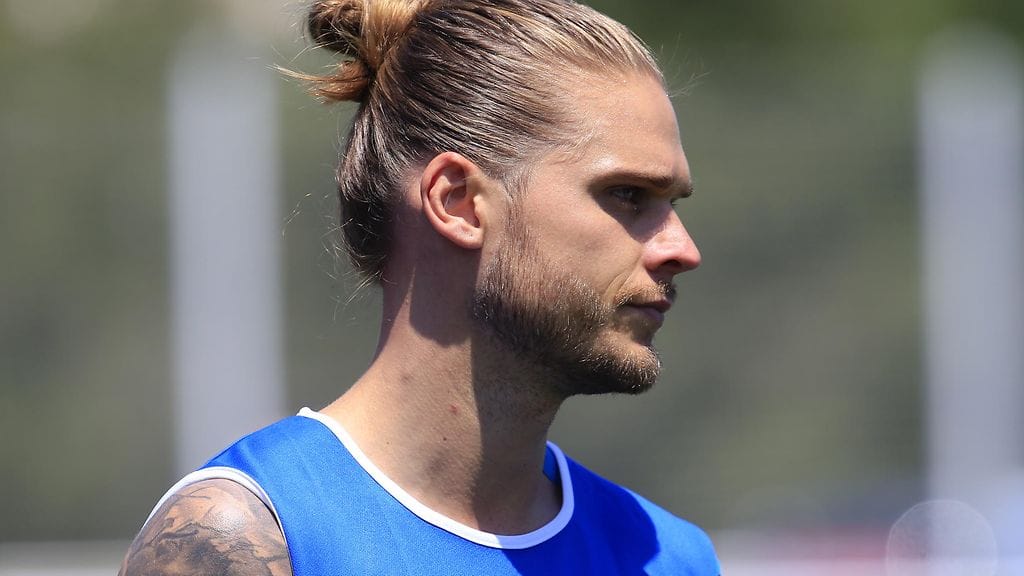 Rurik Gislason pelaa Islannin maajoukkueessa.