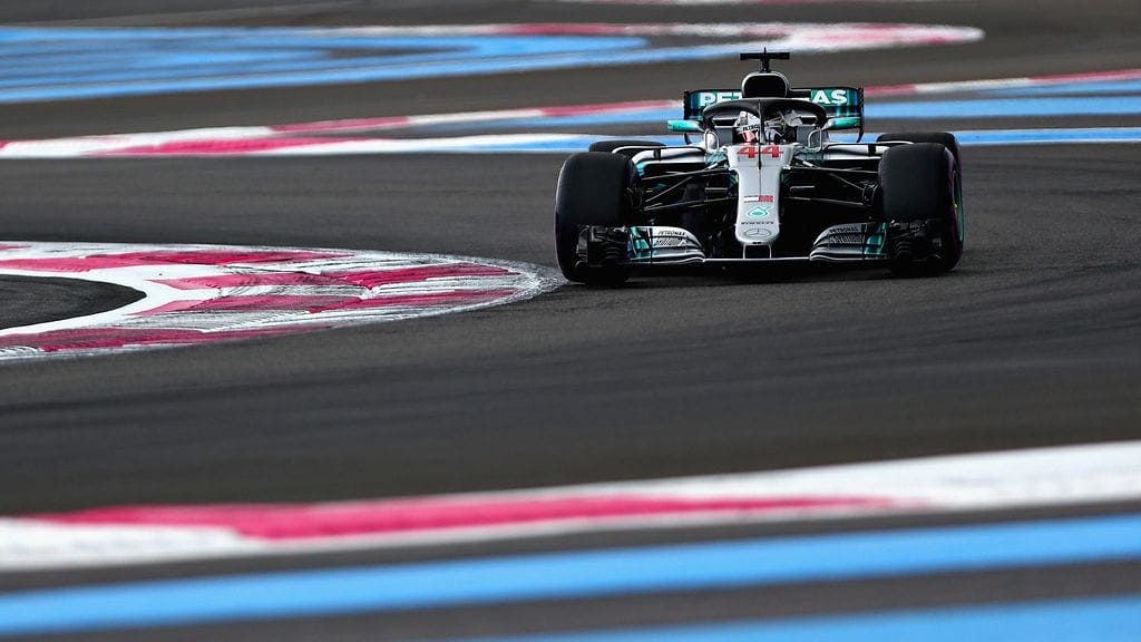 Lewis Hamilton ajoi paalulle Ranskan GP:n aika-ajoissa.