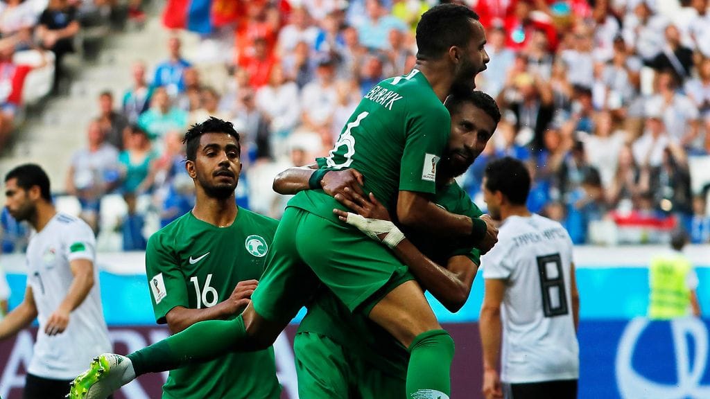 Saudi-Arabia juhli voittoa Egyptistä.