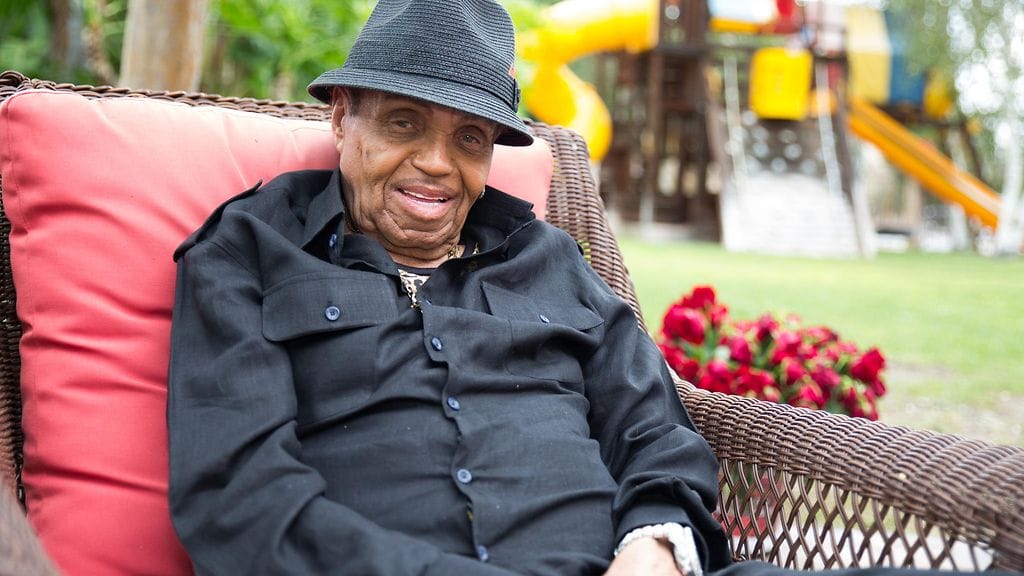 Joe Jackson haudattiin Kaliforniassa.
