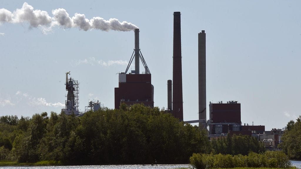 Oulun tehdas saatetaan muuntaa pakkauskartonkitehtaaksi, kertoo Stora Enso.