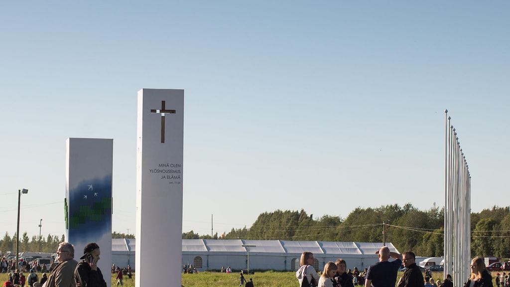 Kuva suviseuroilta Porista vuosi sitten. Suviseurojen menoliikenne on vilkkaimmillaan tänään. Paluuliikenteen odotetaan ruuhkauttavan teitä sunnuntaina illalla ja maanantaina iltapäivällä.