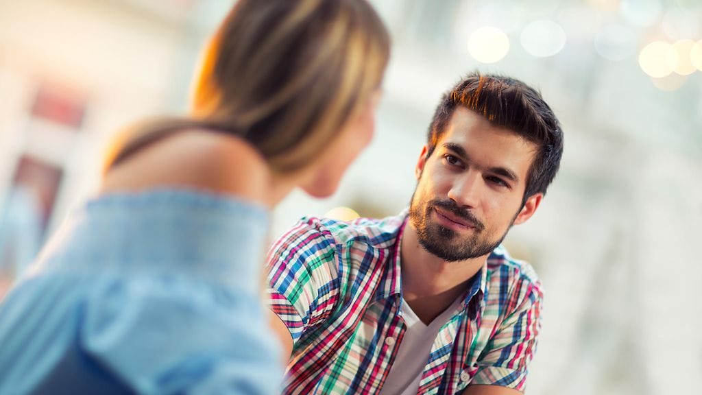 Moni nettideittailija toivoo kumppaniltaan älykkyyttä. Kuvituskuva.