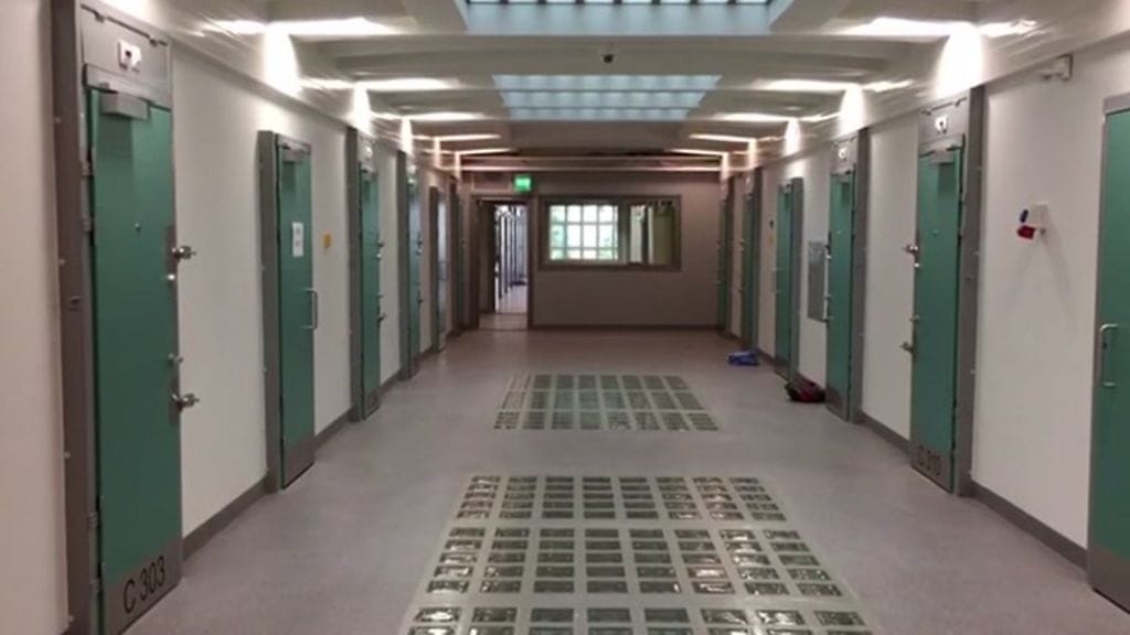 Helsingin vankilasta ei nyt lähdetä lomille. Kaikki vangit on määrätty kahden viikon karanteeniin.