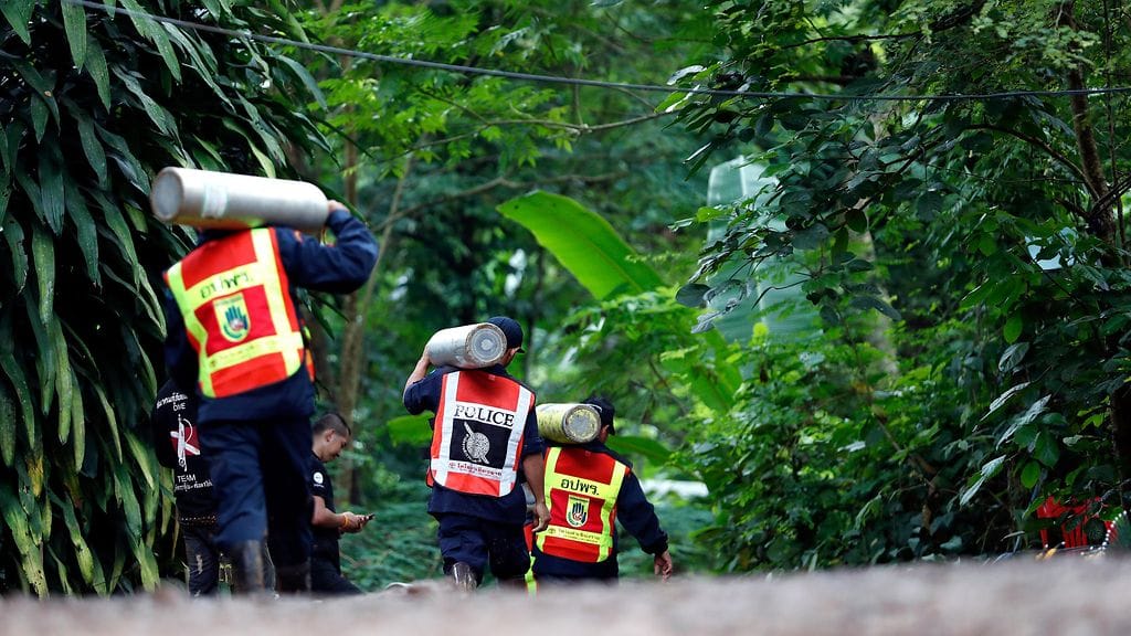 Thaimaa, luolasto, luola, pelastus, operaatio, jalkapalloilija