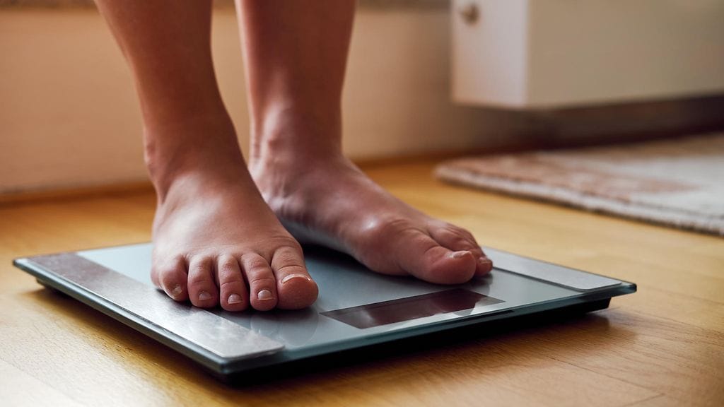 Cambridgen yliopistossa työskentelevä Giles Yeo väittää, että ihminen lihoo, jos syö ketsuppipussillisen verran lisäkaloreita päivässä. Kuvituskuva.