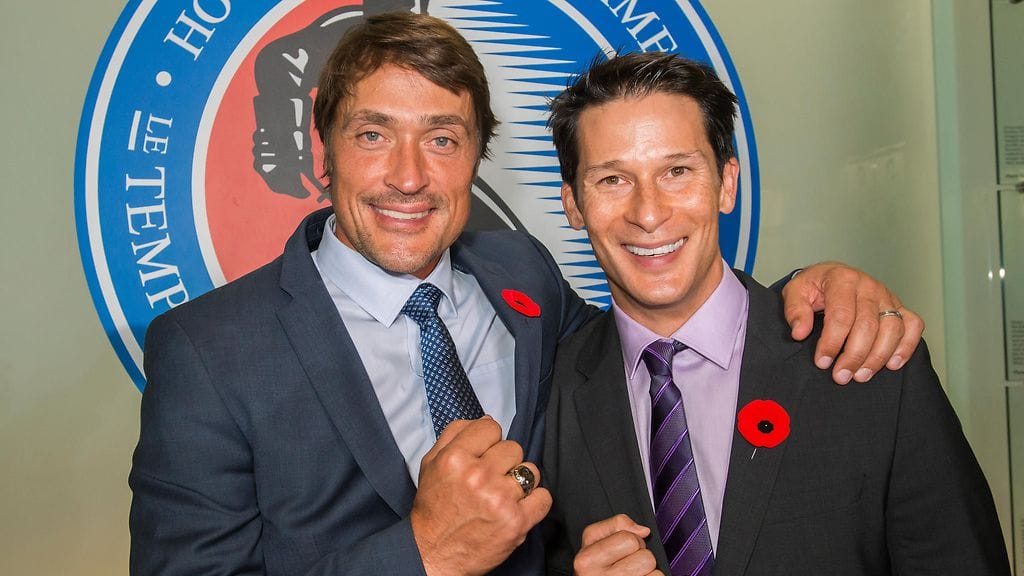 Teemu Selänne ja Paul Kariya yhdessä Hall of Fame -valintatilaisuudessa vuonna 2017.