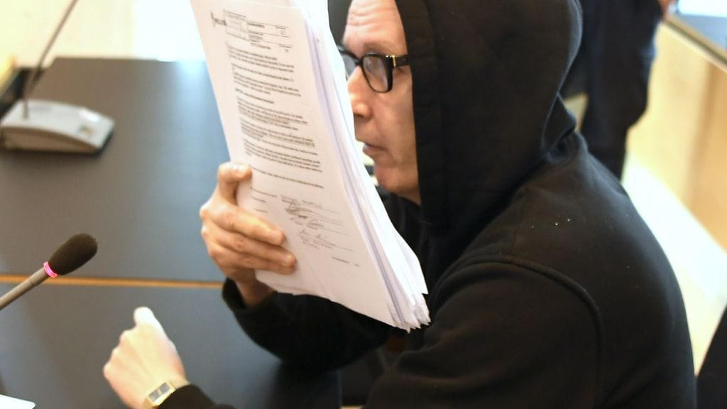 Sarjakuristaja Michael Penttilä Helsingin käräjäoikeudessa 10. heinäkuuta 2018.