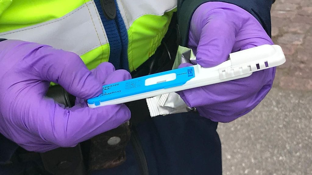 Toisen miehen veressä on mahdollisesti laittomia aineita, sillä huumepikatesti näytti positiivista amfetamiinille.