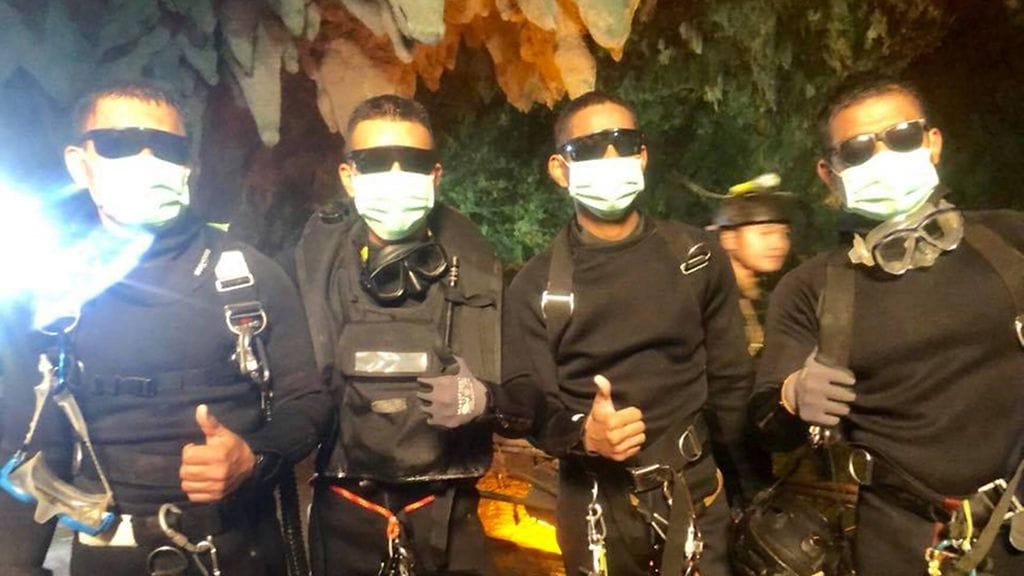 Navy SEAL sukeltajat thaimaa luolapelastus