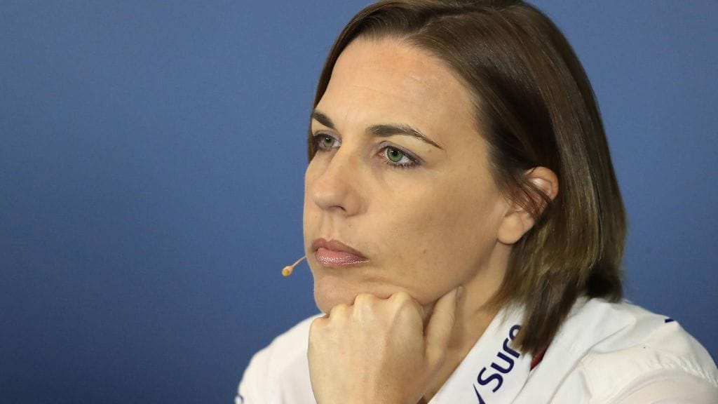 Claire Williams suree Williamsin surkeaa alkukautta.