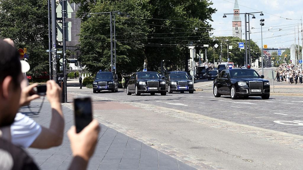 Presidenttitapaamisen komeat autot ovat herättäneet huomiota Helsingissä.