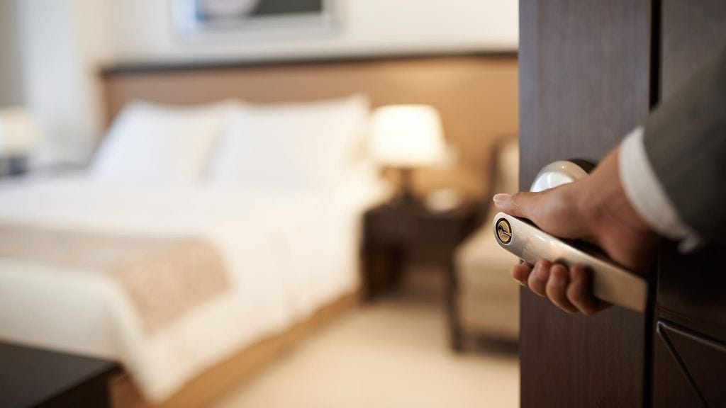 hotellihuone ovi