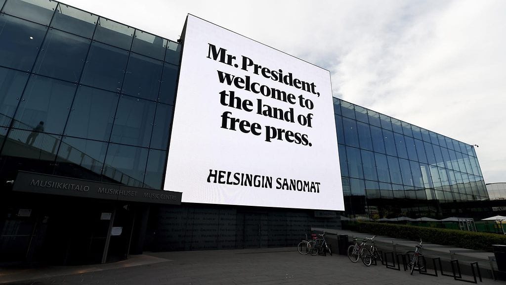 "Herra presidentti, tervetuloa vapaan lehdistön maahan." Helsingin Sanomien kampanja halusi muistuttaa suurvaltajohtajia lehdistönvapaudesta.