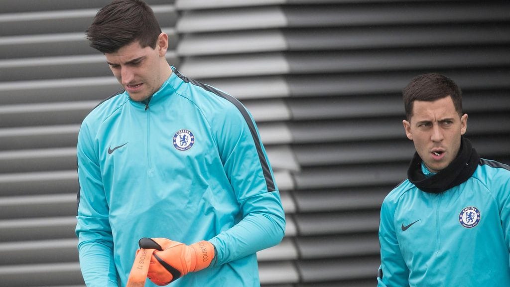 Thibaut Courtois (vasemmalla) ja Eden Hazard (oikealla) ovat LaLiga-jätin Real Madridin kiikarissa.