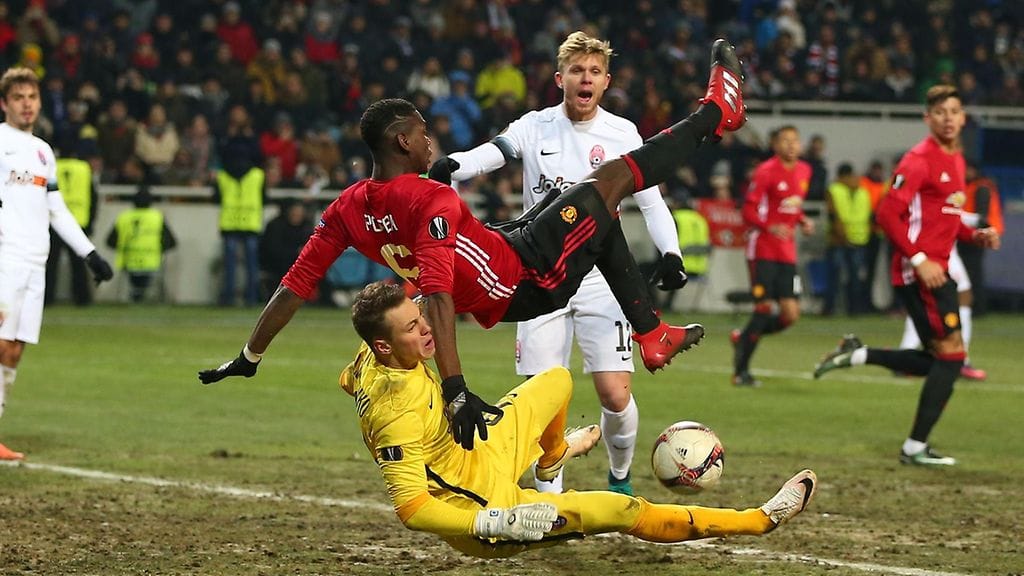 Igor Levtshenko ja ManUn Paul Pogba 2016