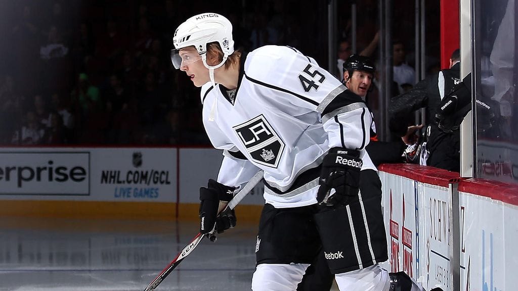 Los Angeles Kings teki jatkosopimuksen suomalaispuolustajan Alex Lintuniemen kanssa.