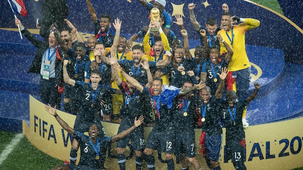 Ranska voitti jalkapallon MM-kultaa.