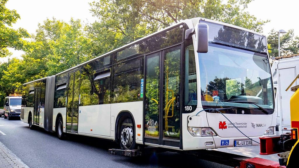 Lyypekki bussipuukotus bussi