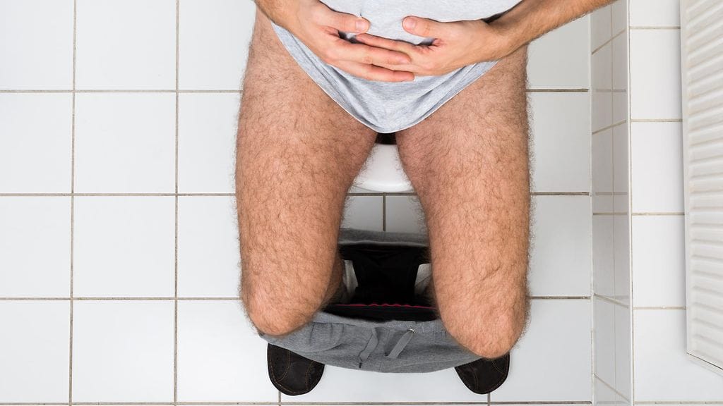 Tytär kannusti ripuloivaa isäänsä. Kuvituskuva.