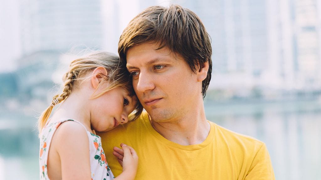 Myös uudet isät voivat kokea synnytyksen jälkeistä masennusta. Kuvituskuva.