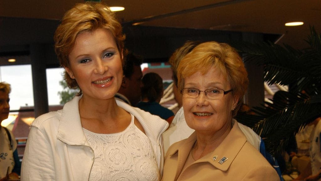 Hanna-Riikka ja Eva-Riitta Siitonen vuonna 2004.