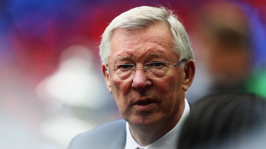 Sir Alex Ferguson palasi julkisuuteen aivoverenvuodon jälkeen.