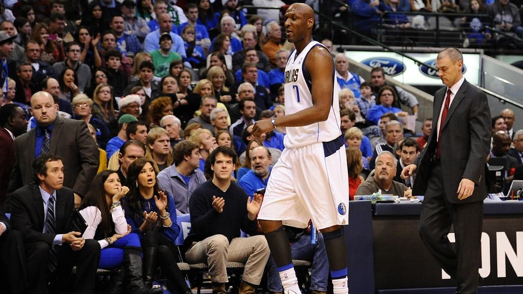 Lamar Odom palaa koripallokentille.