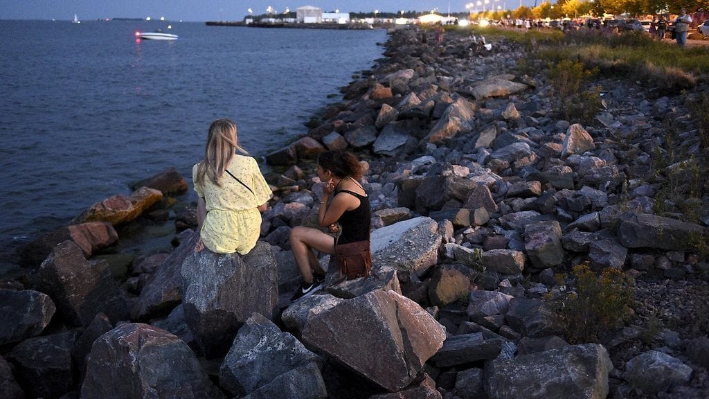 Lehtikuva kuunpimennys 27.7. Helsinki