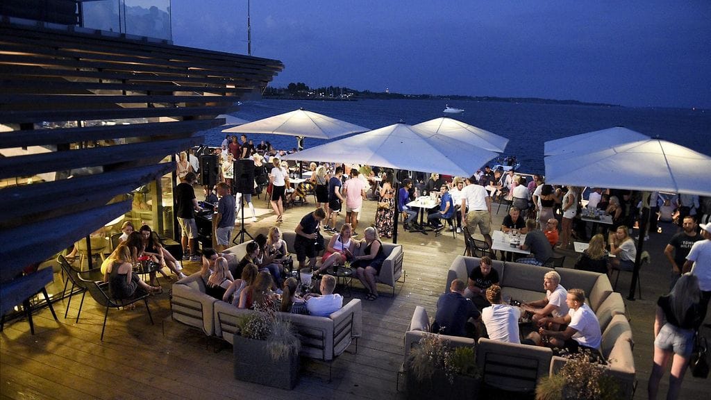 Lehtikuva kuunpminennys Helsinki 27.7.