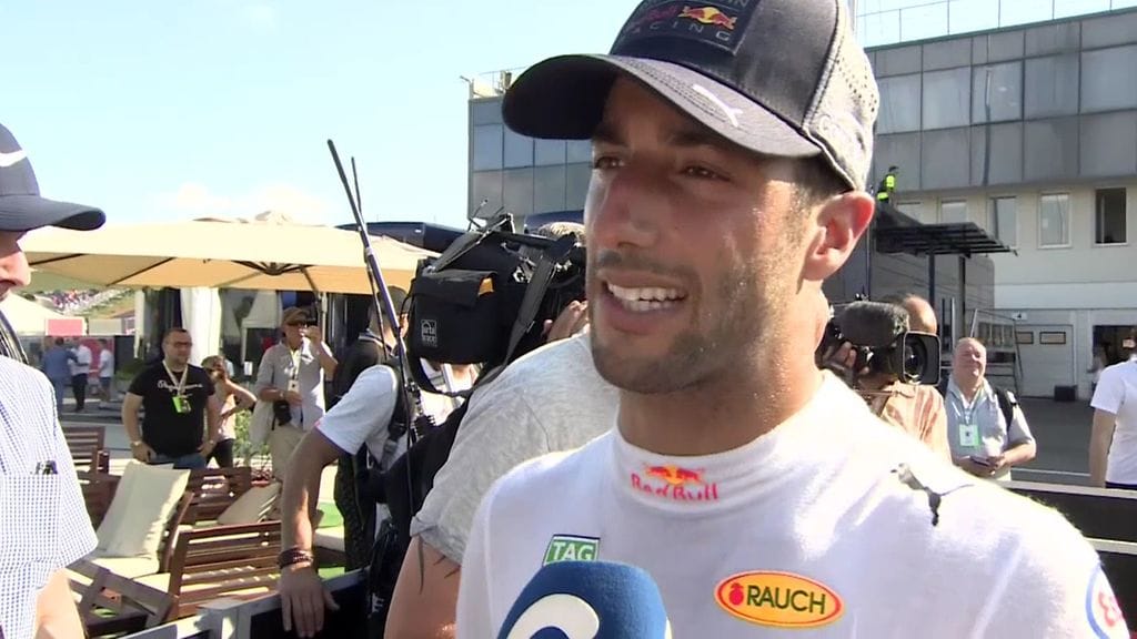 Daniel Ricciardo jakoi näkemyksensä Unkarin GP:n loppuhetkien kolarista Valtteri Bottaksen kanssa.